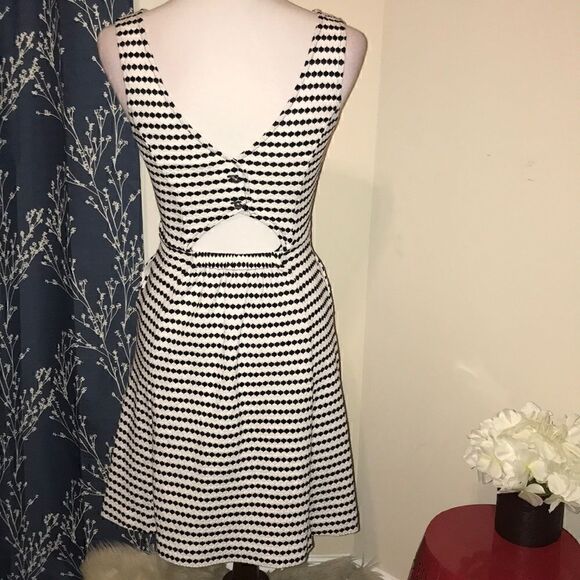 Anthro | Maeve Cut Out Textured Dress - Picture 4 of 9